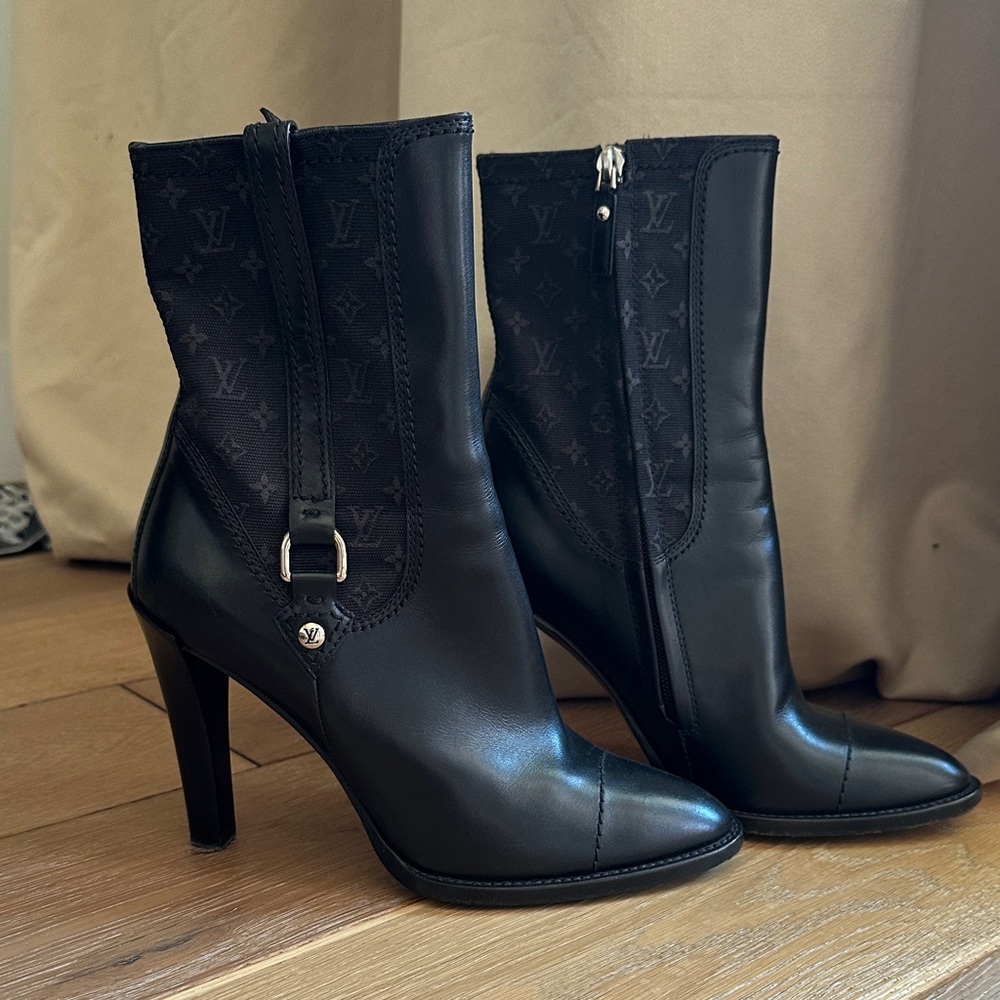 Louis Vuitton Black Heeled Boots